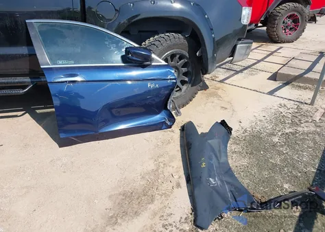 2011 Honda Accord 3.5 Ex из США, поврежденный, VIN 1HGCP3F74BA027733